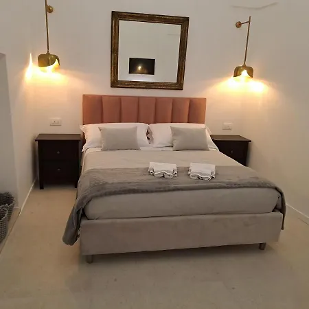 Palazzo Ad 1892 - & 4* Остуни