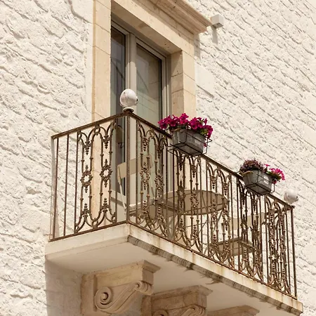 Palazzo Ad 1892 - & לינה וארוחת בוקר