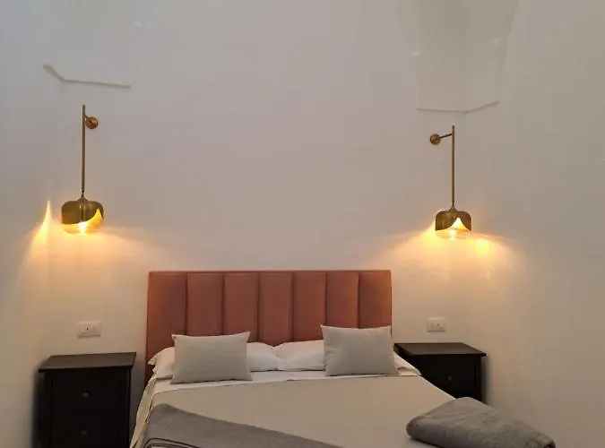 Palazzo Ad 1892 - & Couette-café Ostuni